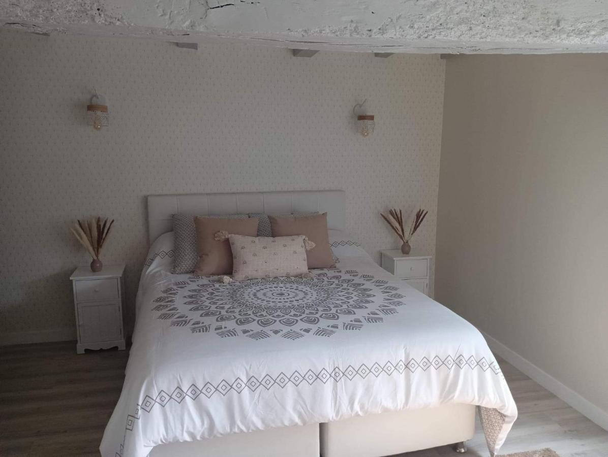Chambre d'hote Familiale de la maison Bleue Lanvallay Extérieur photo