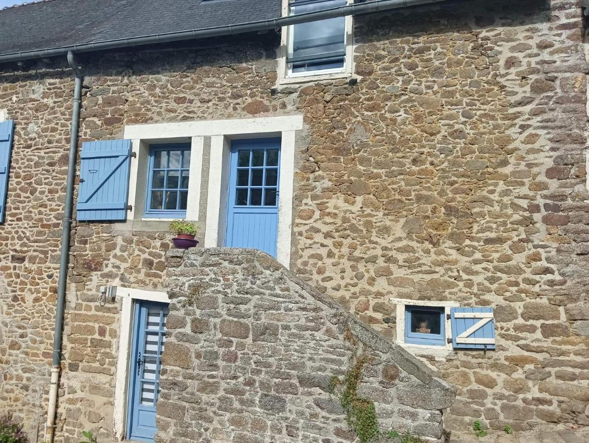 Chambre d'hote Familiale de la maison Bleue Lanvallay Extérieur photo